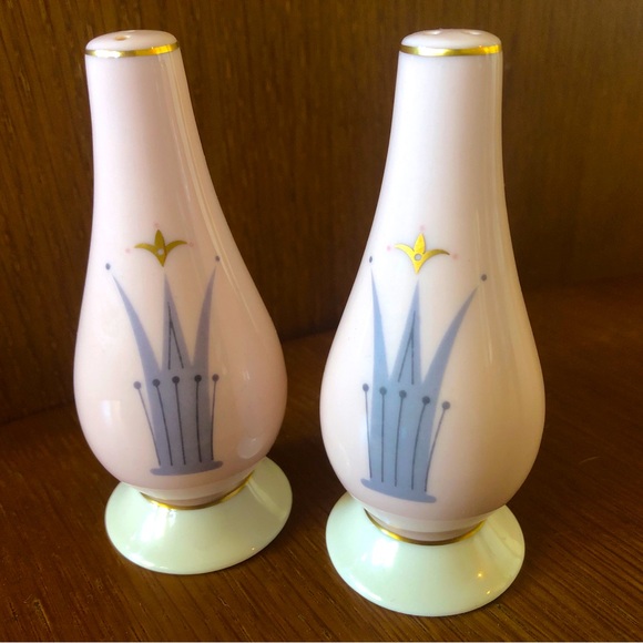 Royal Splendour Salt and Pepper Shaker Set ✨ Fine Arts ✨ Vintage Ceramic Dining - Picture 6 of 6